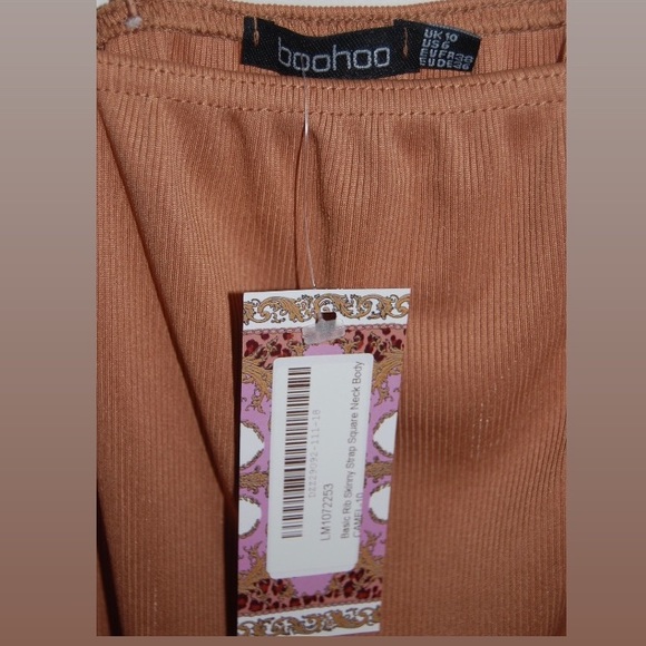 *New w/ Tags* Boohoo Ribbed Bodysuit - Picture 3 of 4